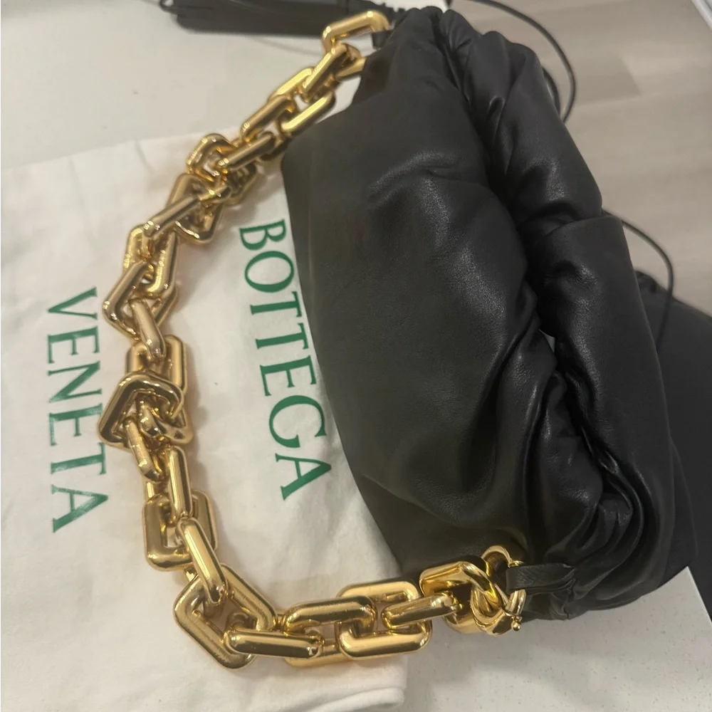 Bottega Veneta Black Leather Bag with Gold Chain - Picture 2 of 13